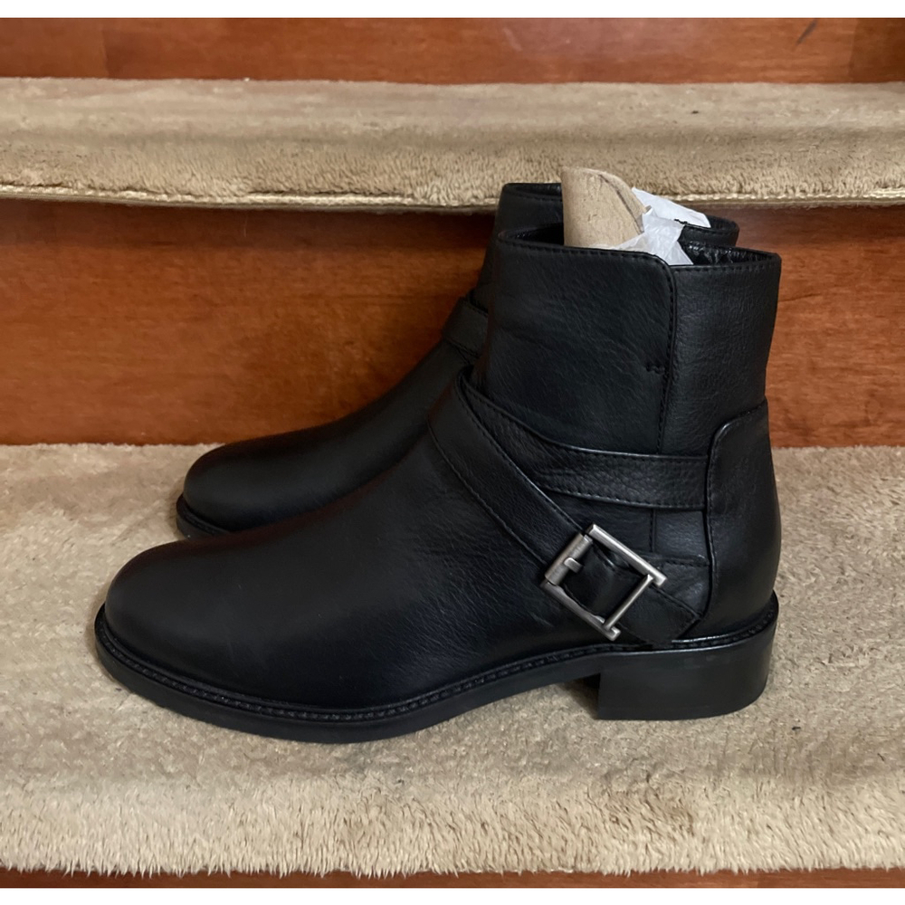 NWOT Aquatalia Black Leather Ankle Boots & Booties Women Size 8 - Picture 4 of 10